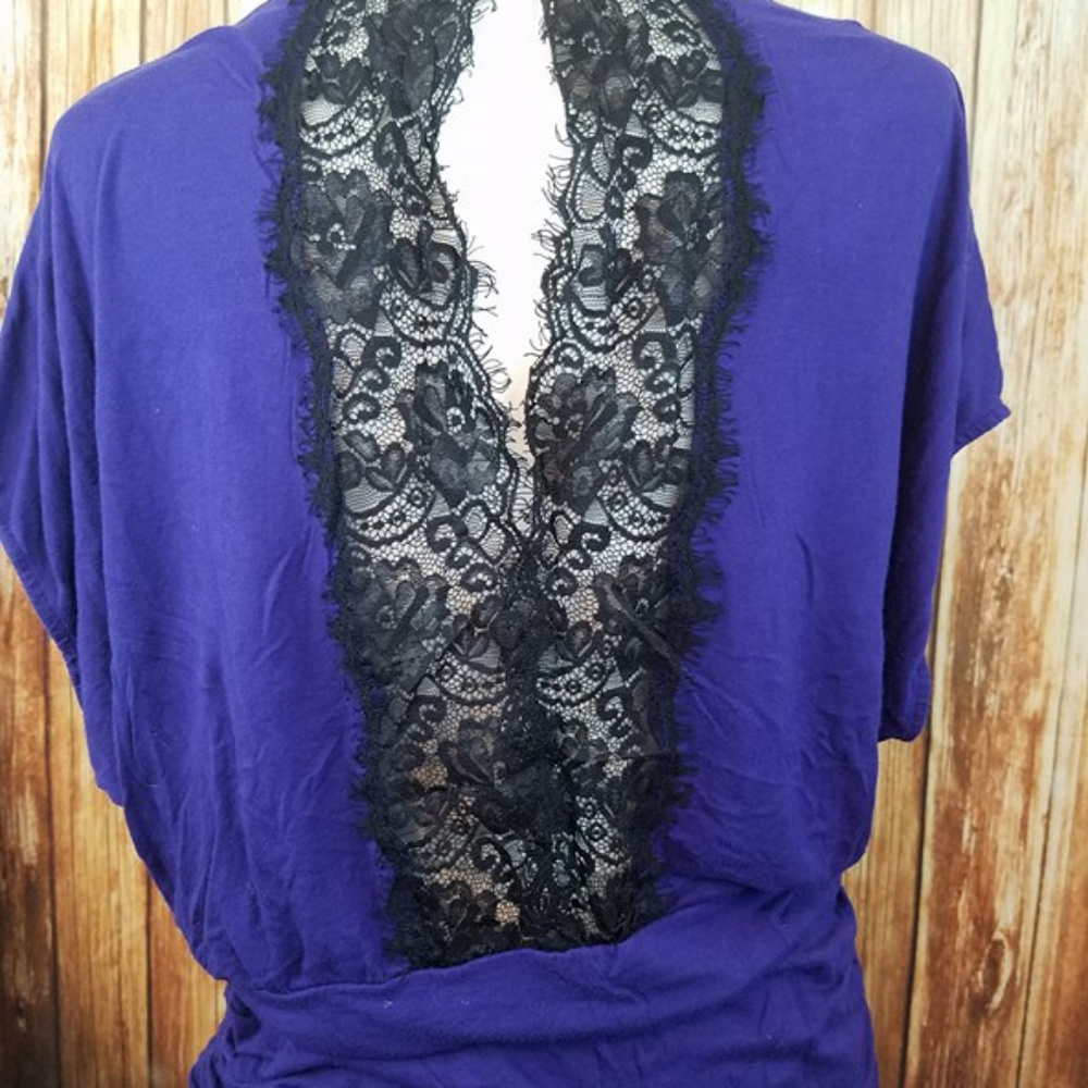 Express Large Purple Lace Back Short Sleeve